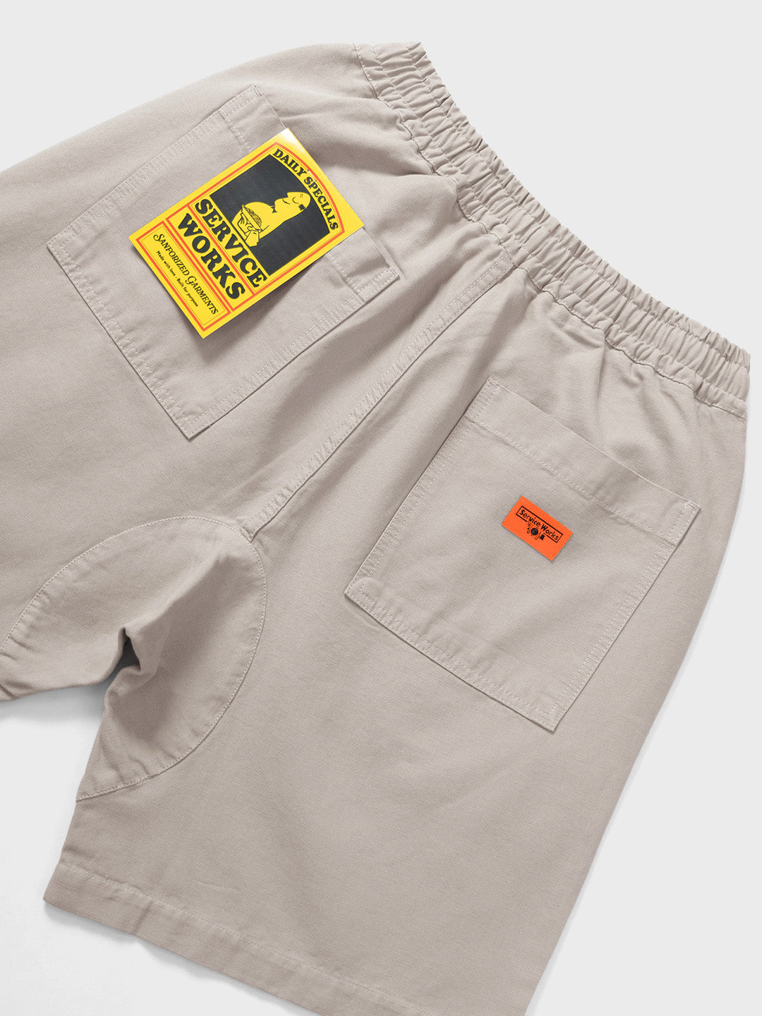 Service Works Classic Chef Shorts Stone - close-up achterkant