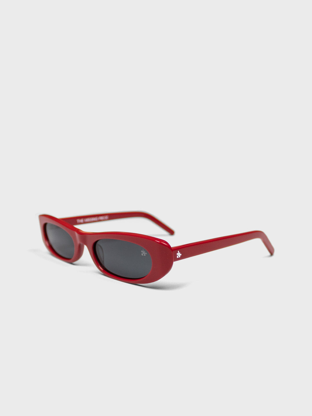 The Missing Piece Liora Shades Red - schuin vooraanzicht