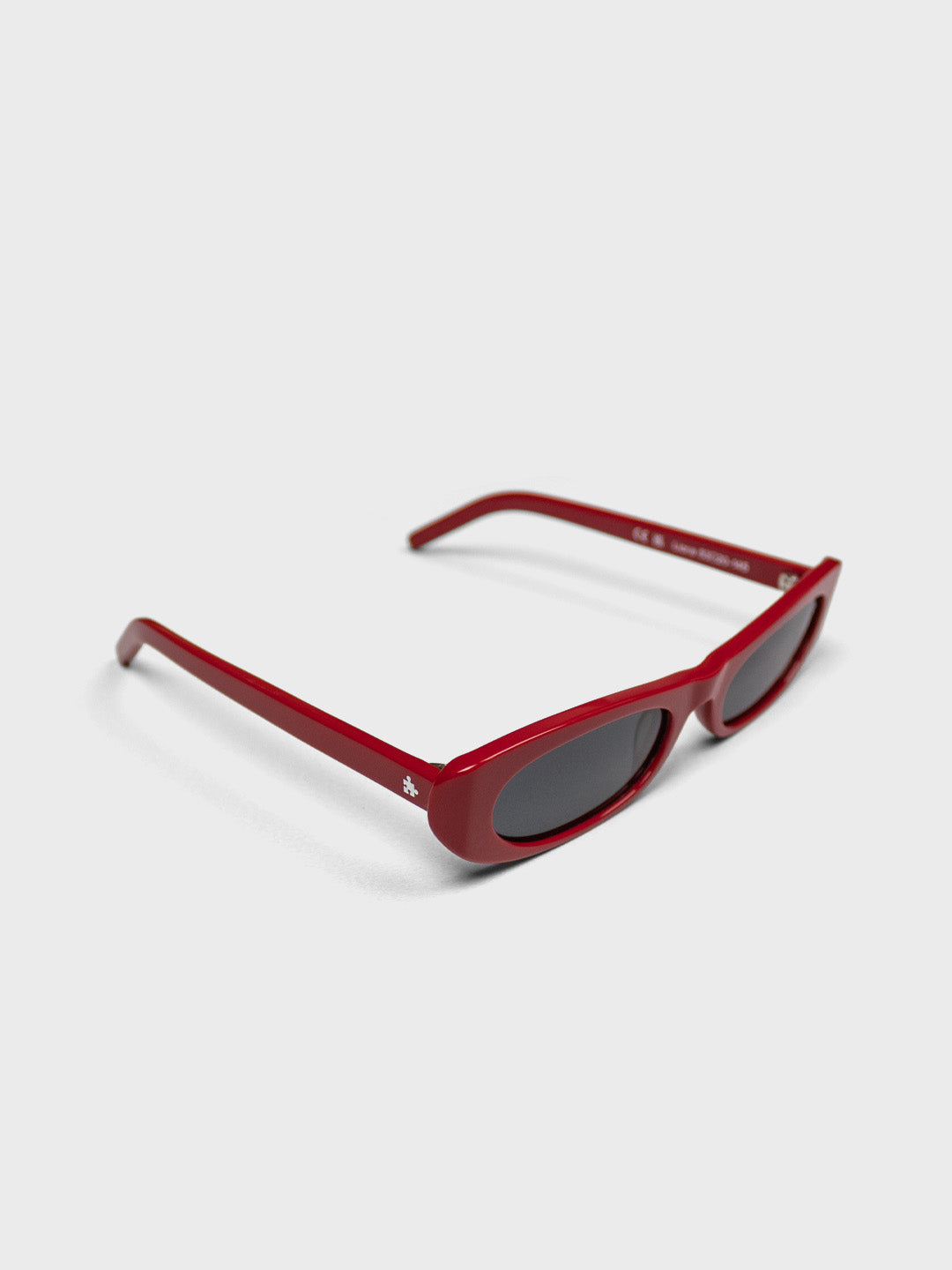 The Missing Piece Liora Shades Red - zijaanzicht