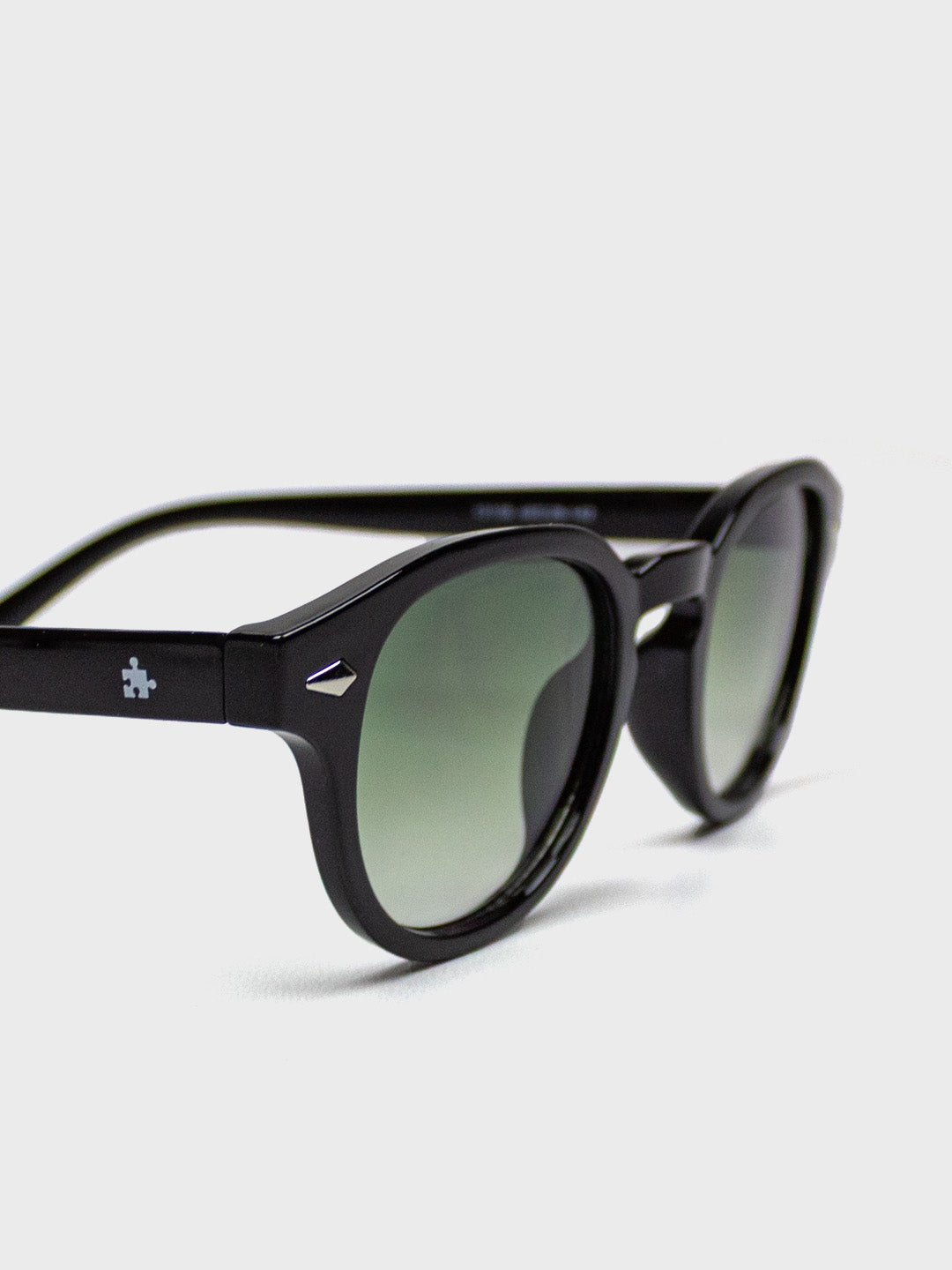 The Missing Piece Shades by Ricks Vue Élégante | Black/Green