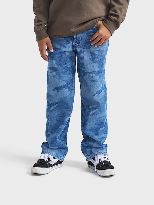  voorkant Vans Check-5 Camo Print Jeans voor kids in blauw met camo patroon
