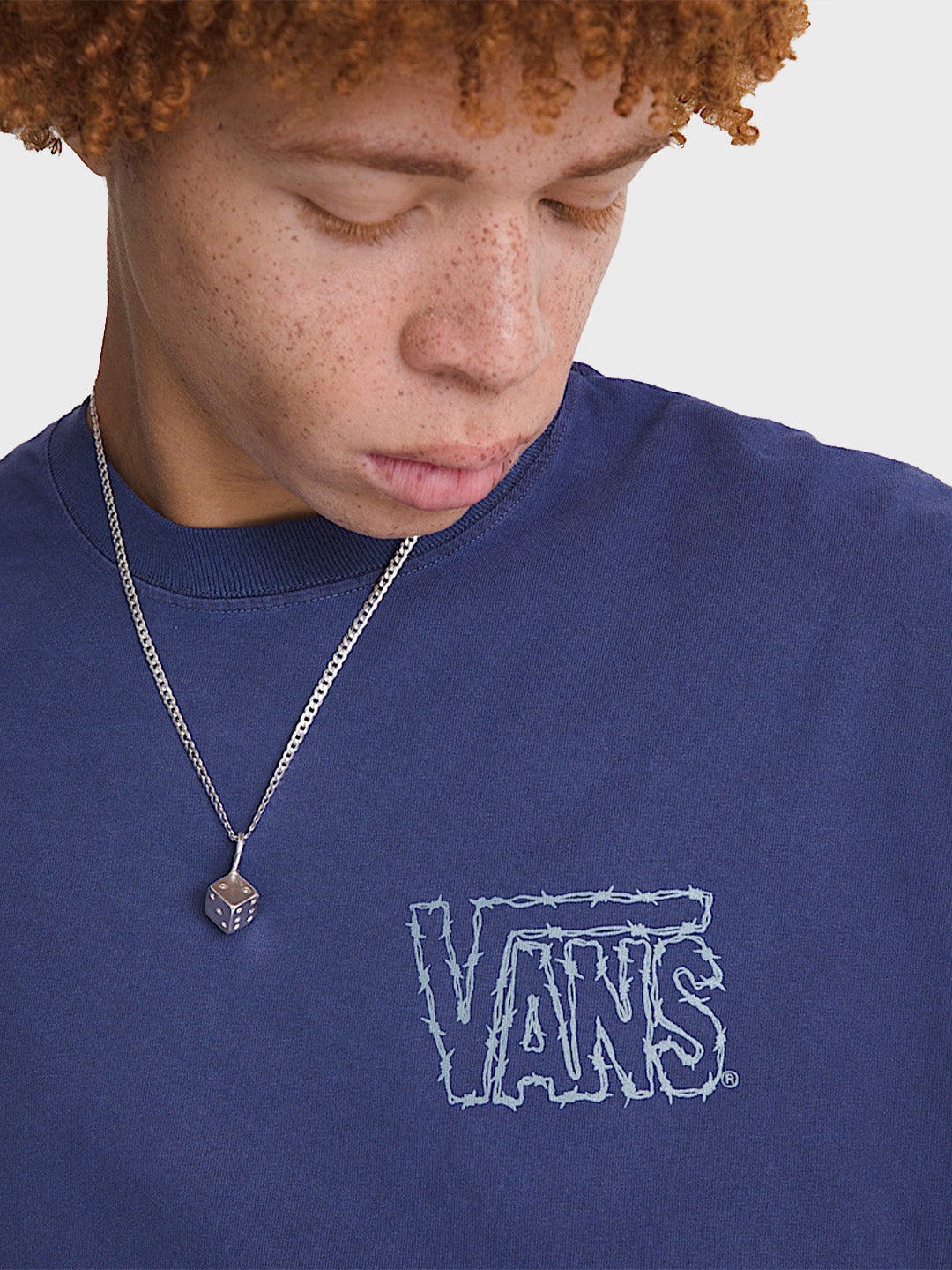 Vans Mixed Lot T-Shirt Deep Twilight close-up logo borst