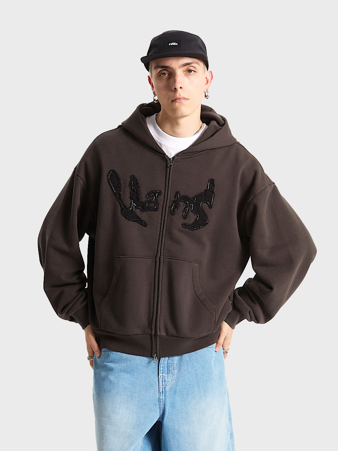 Vans Raw Instinct Zip Hoodie Faded Black – model vooraanzicht