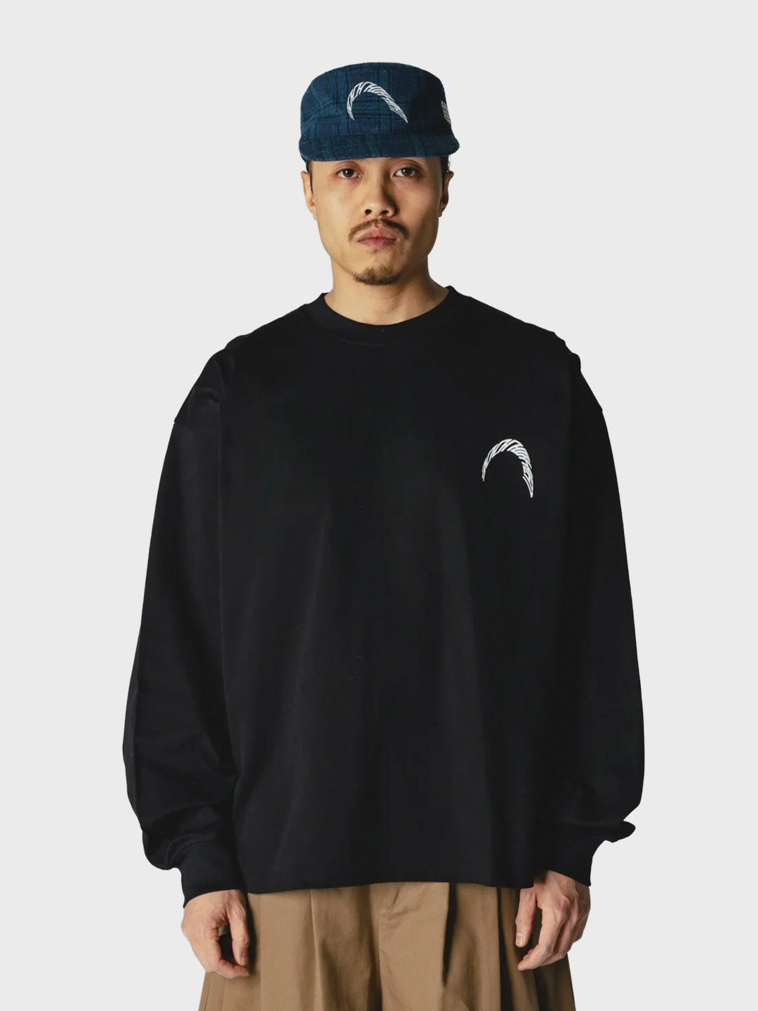 Woodbird WBBeam Warp Longsleeve Black – voorkant