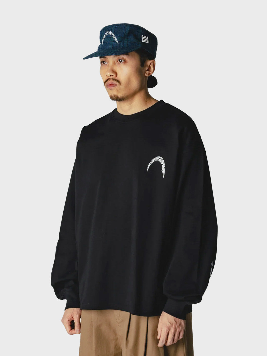 Woodbird WBBeam Warp Longsleeve Black – zijkant