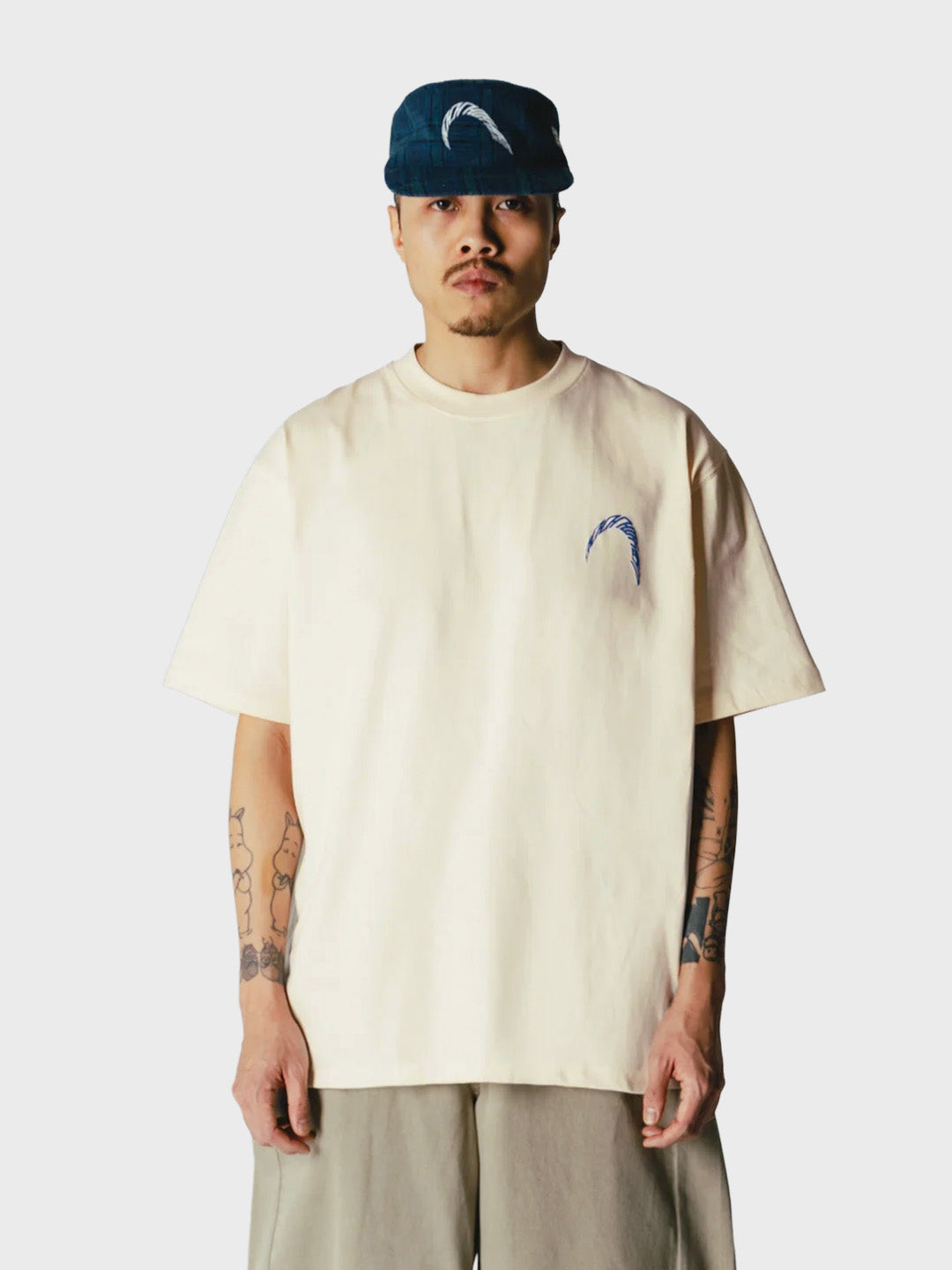 Woodbird WBBaine Warp T-Shirt Off-White/Cobalt Blue – voorkant