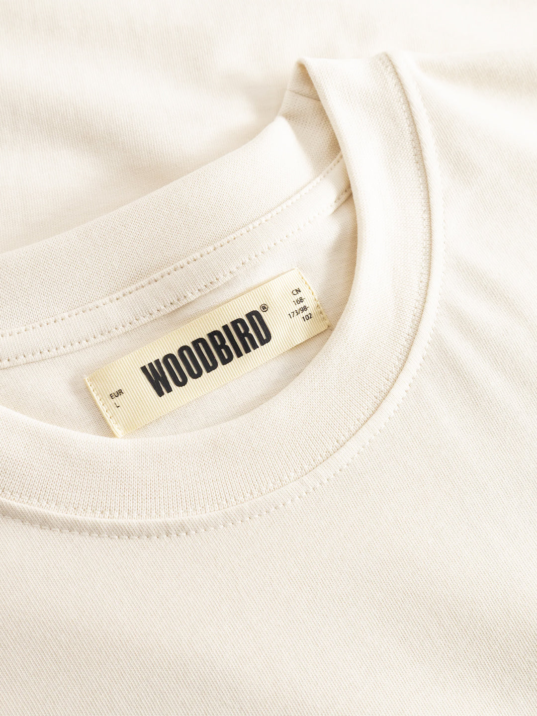 Woodbird WBBeam Lion T-Shirt Off-White - close-up kraag