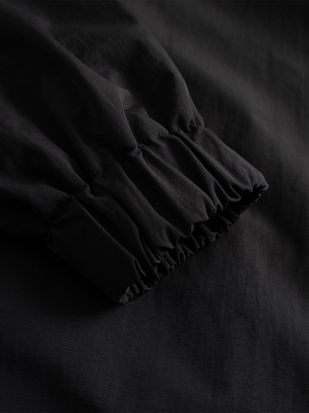 Woodbird WBDim Cargo Jacket Black - close-up stof