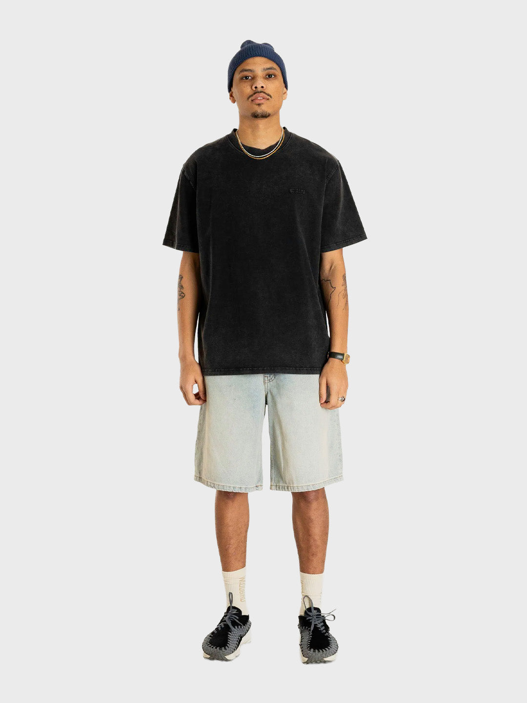 Woodbird WBLeroy Dawn Denim Shorts Light Blue - full outfit voorkant