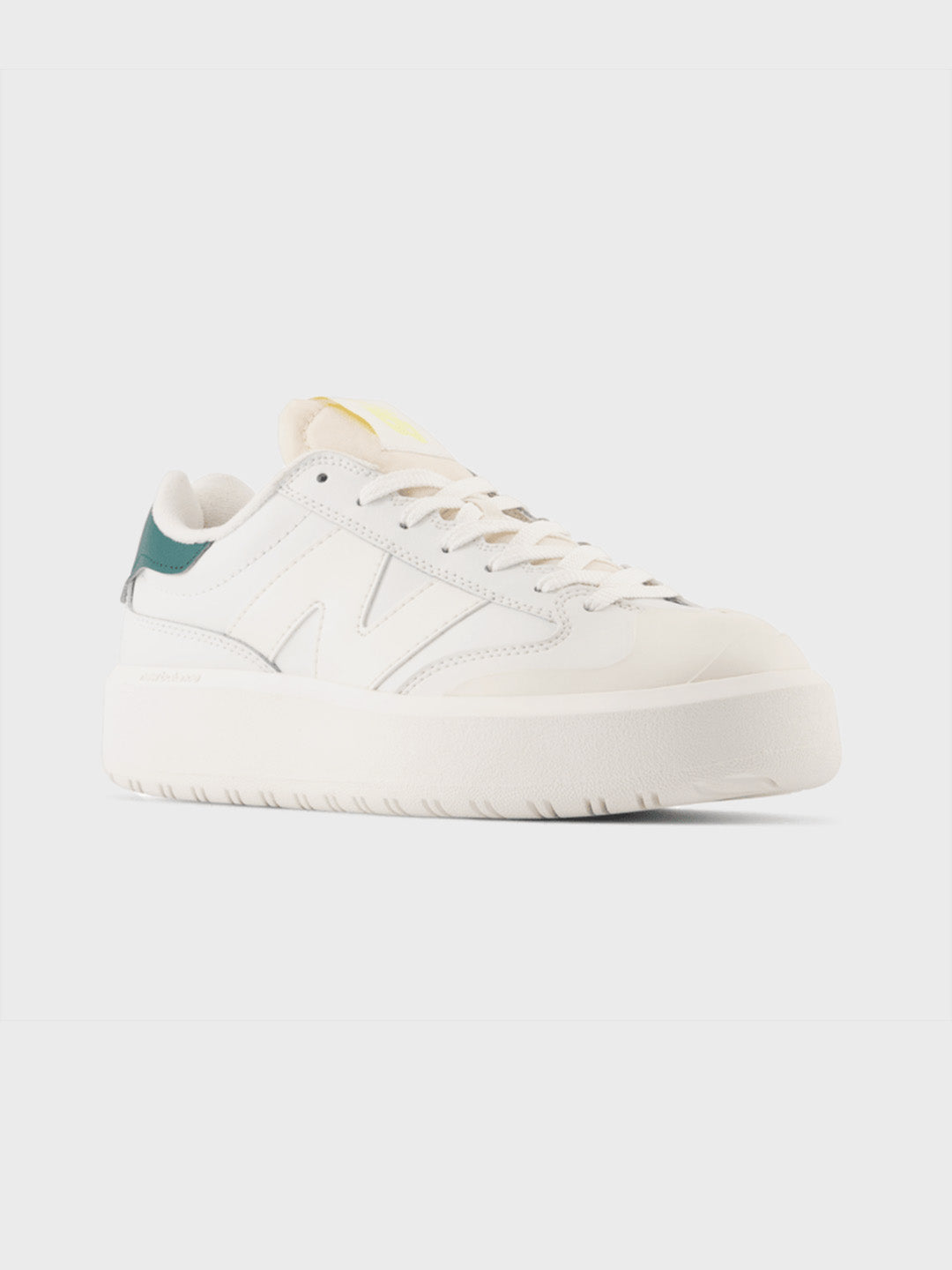 new balance sneakers white